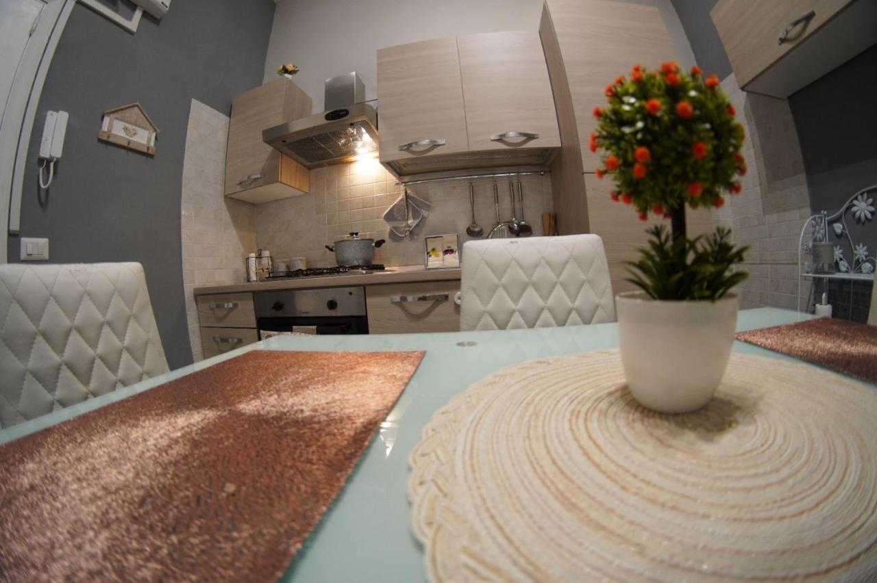 Lilly'S House Castellammare di Stabia Exterior foto
