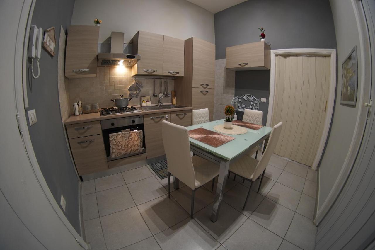 Lilly'S House Castellammare di Stabia Exterior foto